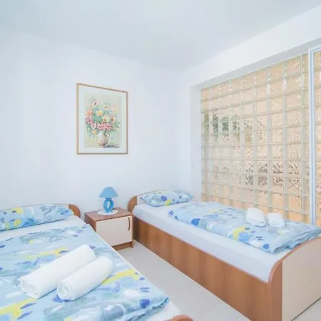 Paco Lägenhet Postira