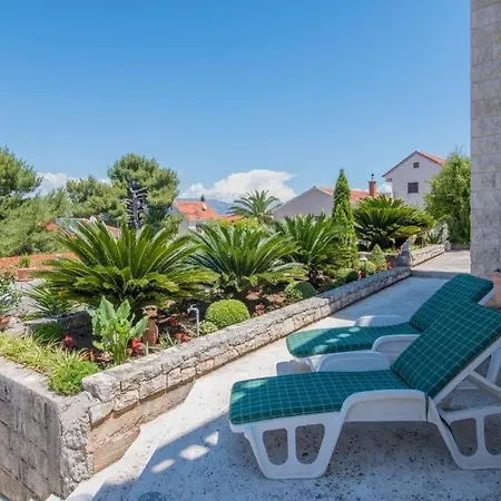 Paco Lägenhet Postira